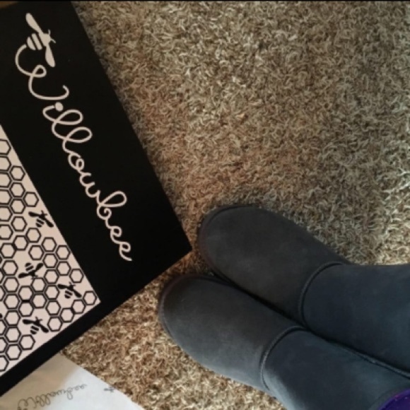 Like New gray suede wool warm boots - Picture 4 of 4